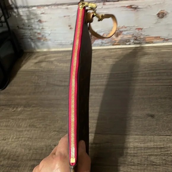 Louis Vuitton Monogram Clutch Neverfull NM Pouch. Authentic. - Picture 10 of 12